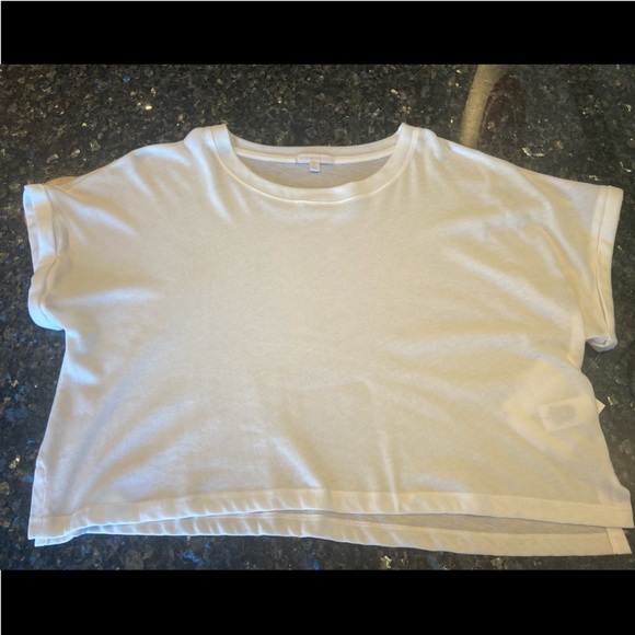 Beyond Yoga- white cropped tee- size medium - Picture 2 of 2